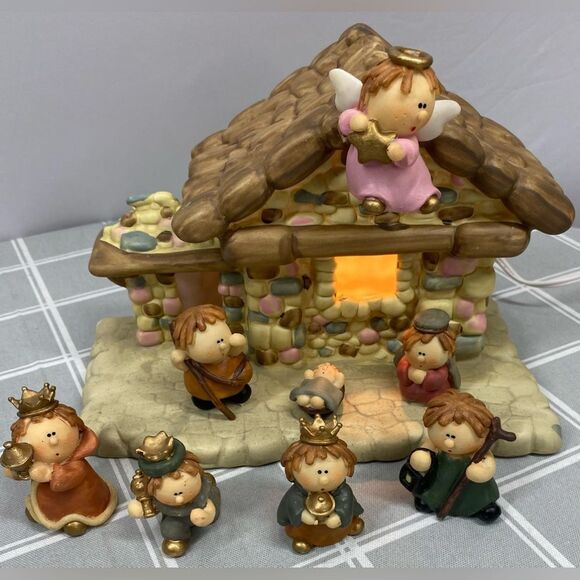 Lighted 8 Piece Nativity Set Resin Children Dressed Up Figures Ceramic Nativity - Picture 1 of 10